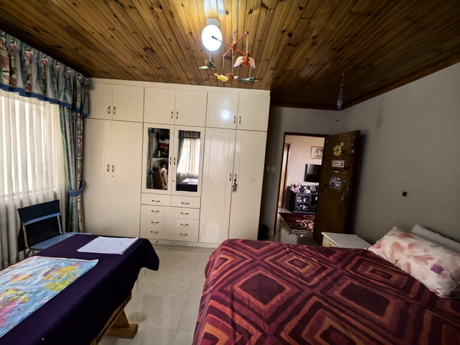 5 Bedroom Property for Sale in Reservoir Hills KwaZulu-Natal