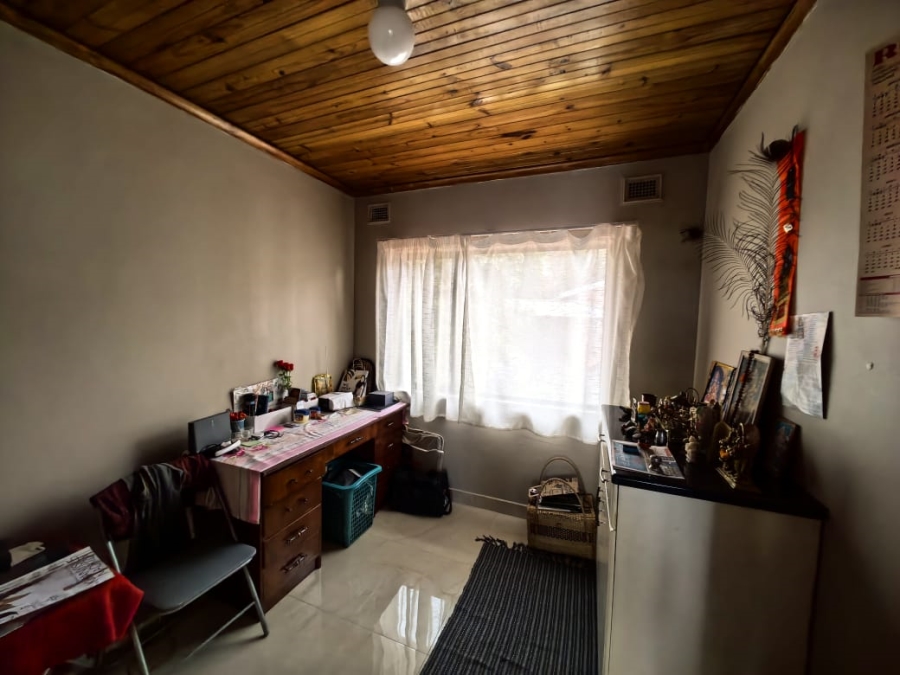 5 Bedroom Property for Sale in Reservoir Hills KwaZulu-Natal