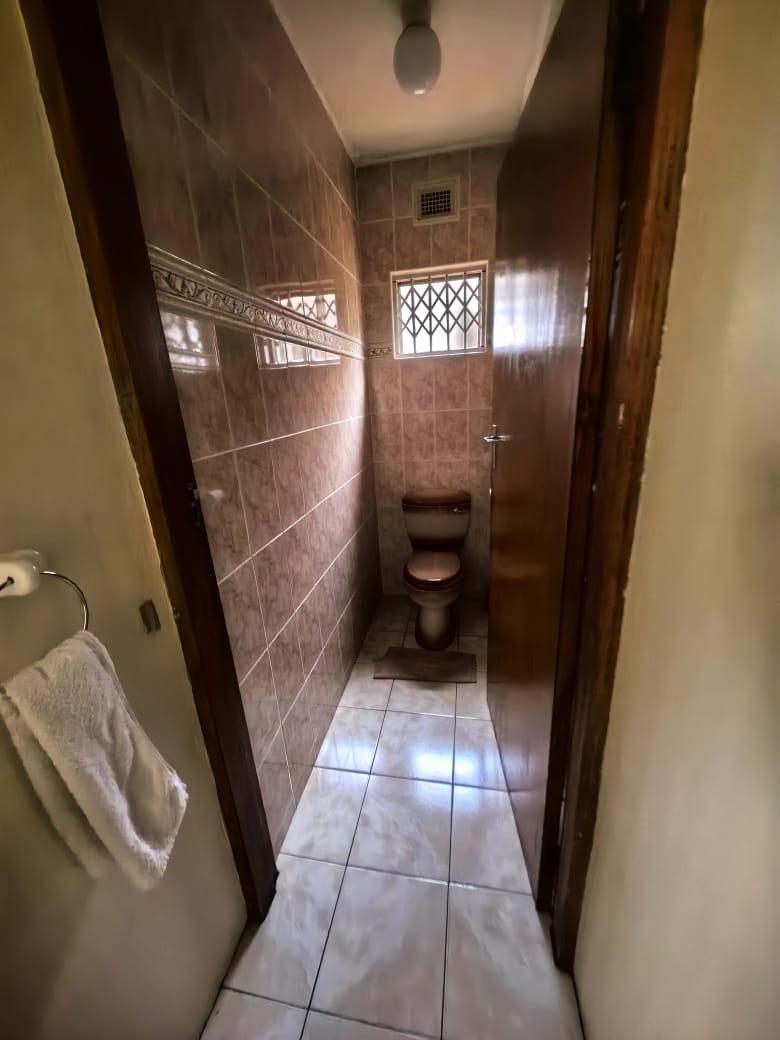 5 Bedroom Property for Sale in Reservoir Hills KwaZulu-Natal