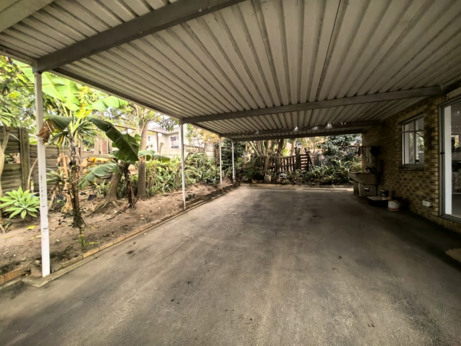 5 Bedroom Property for Sale in Reservoir Hills KwaZulu-Natal