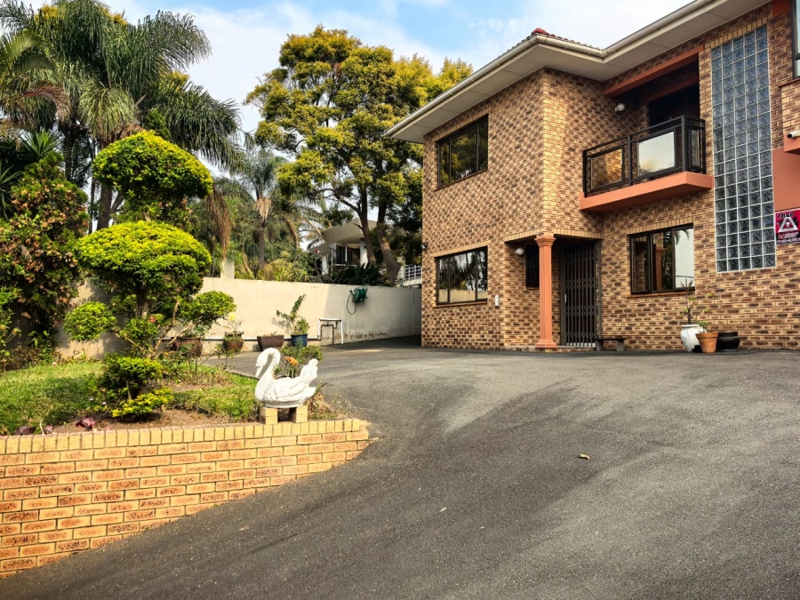 5 Bedroom Property for Sale in Reservoir Hills KwaZulu-Natal