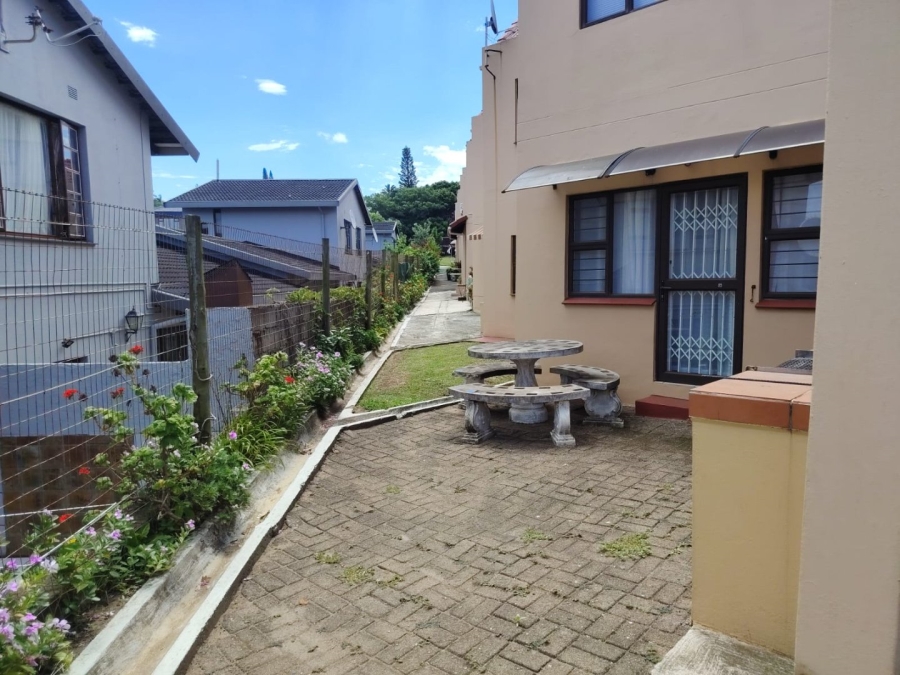 1 Bedroom Property for Sale in Uvongo Beach KwaZulu-Natal