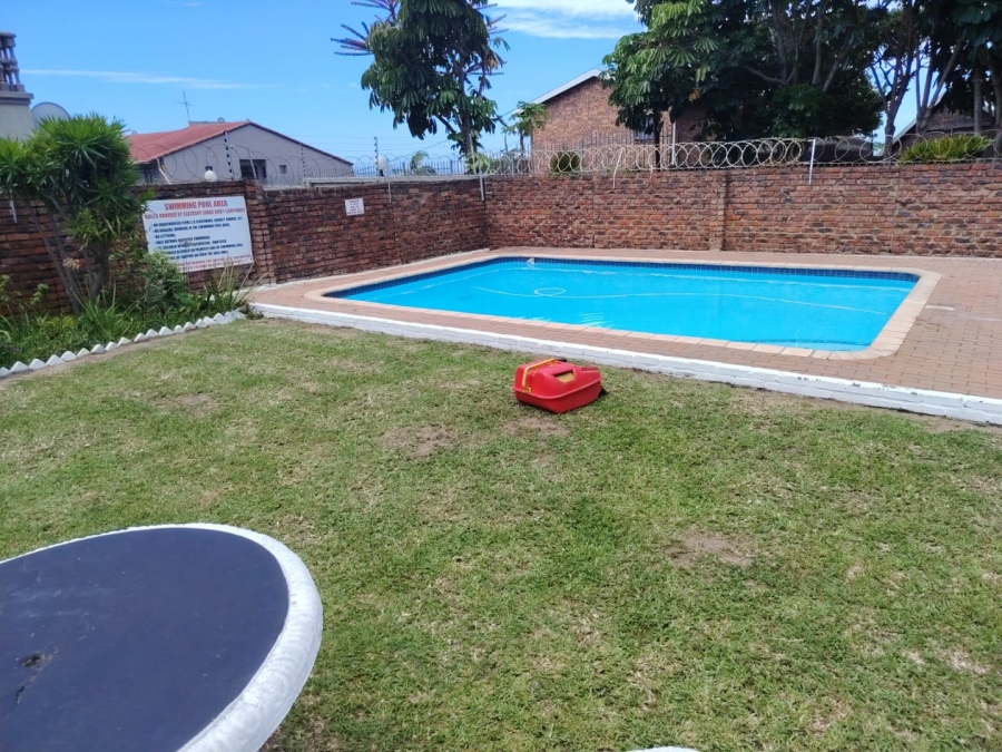 1 Bedroom Property for Sale in Uvongo Beach KwaZulu-Natal