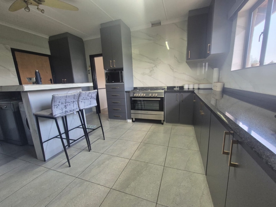 4 Bedroom Property for Sale in Ocean View KwaZulu-Natal