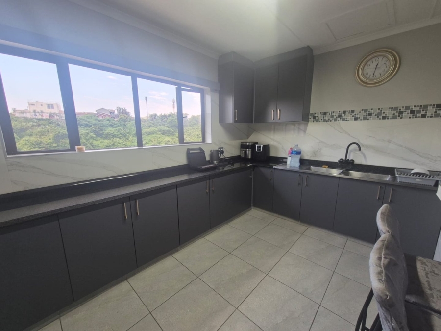 4 Bedroom Property for Sale in Ocean View KwaZulu-Natal