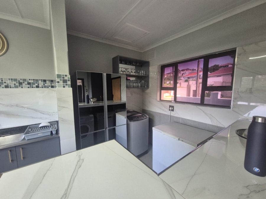 4 Bedroom Property for Sale in Ocean View KwaZulu-Natal