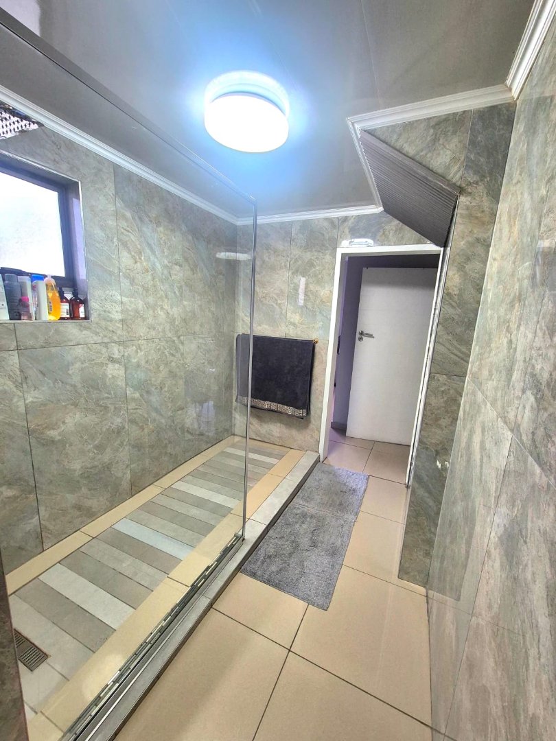 4 Bedroom Property for Sale in Ocean View KwaZulu-Natal