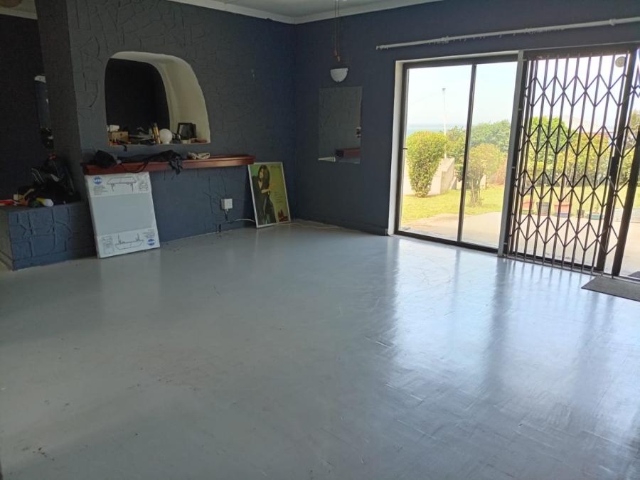 3 Bedroom Property for Sale in St Michaels On Sea KwaZulu-Natal