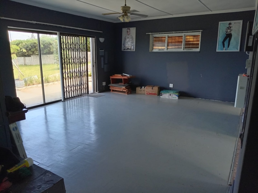 3 Bedroom Property for Sale in St Michaels On Sea KwaZulu-Natal