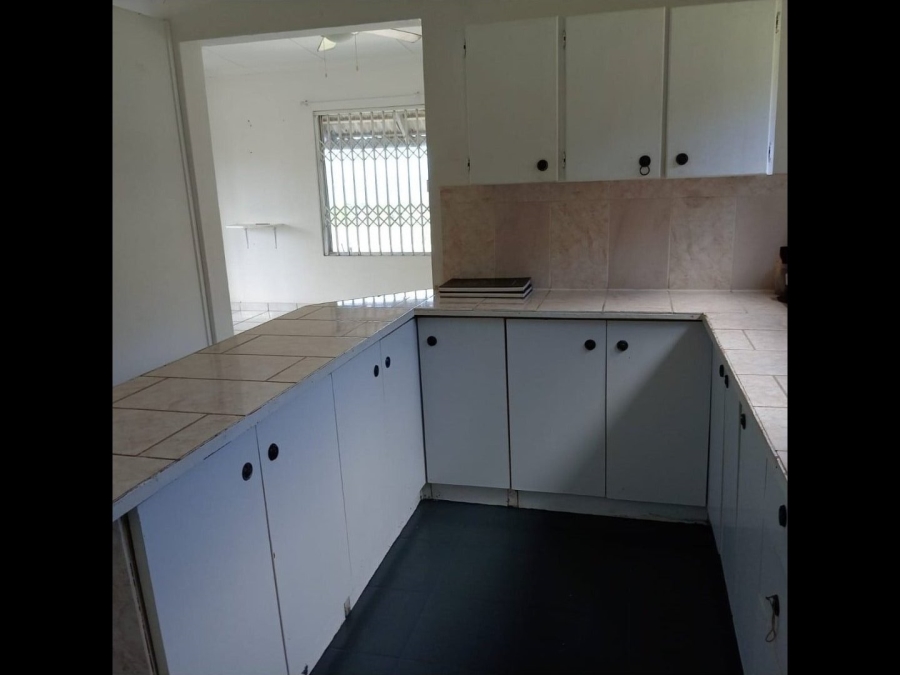 3 Bedroom Property for Sale in St Michaels On Sea KwaZulu-Natal