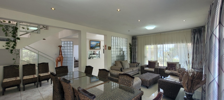 9 Bedroom Property for Sale in Oslo Beach KwaZulu-Natal