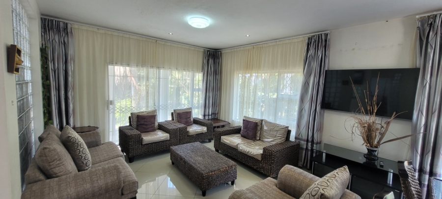 9 Bedroom Property for Sale in Oslo Beach KwaZulu-Natal