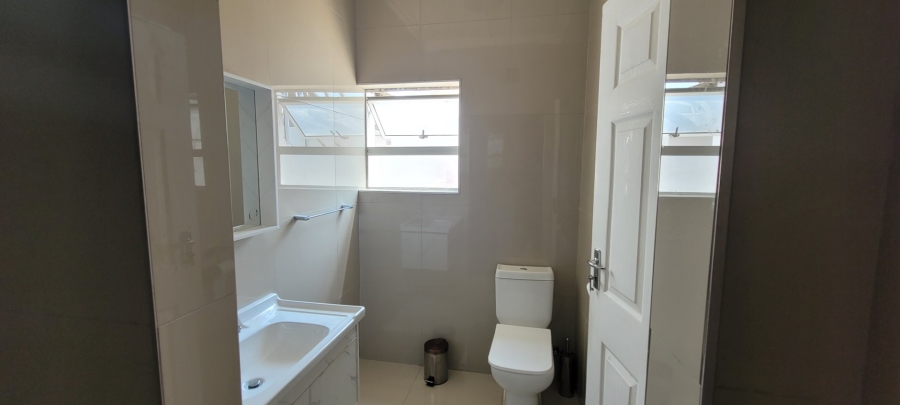 9 Bedroom Property for Sale in Oslo Beach KwaZulu-Natal