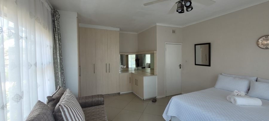 9 Bedroom Property for Sale in Oslo Beach KwaZulu-Natal