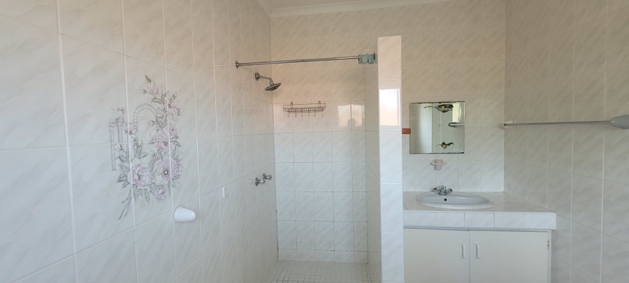 9 Bedroom Property for Sale in Oslo Beach KwaZulu-Natal