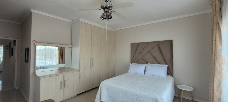 9 Bedroom Property for Sale in Oslo Beach KwaZulu-Natal