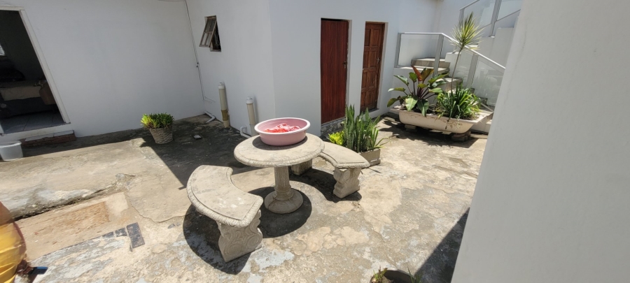 9 Bedroom Property for Sale in Oslo Beach KwaZulu-Natal