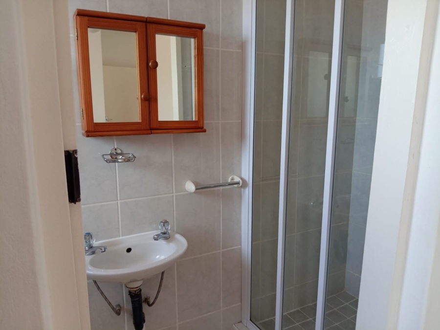 2 Bedroom Property for Sale in Uvongo Beach KwaZulu-Natal