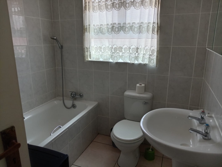 2 Bedroom Property for Sale in Uvongo Beach KwaZulu-Natal
