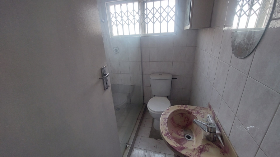 To Let 6 Bedroom Property for Rent in Merebank East KwaZulu-Natal