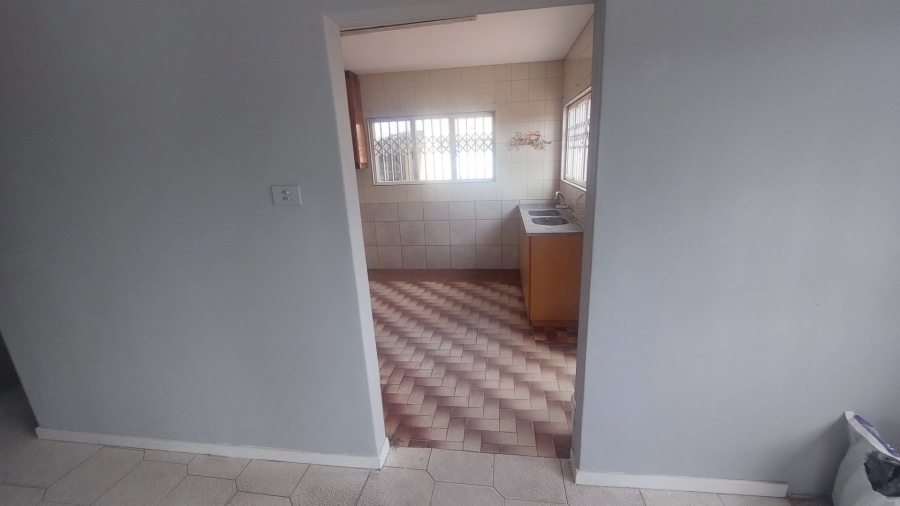 To Let 6 Bedroom Property for Rent in Merebank East KwaZulu-Natal