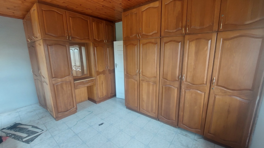 To Let 6 Bedroom Property for Rent in Merebank East KwaZulu-Natal