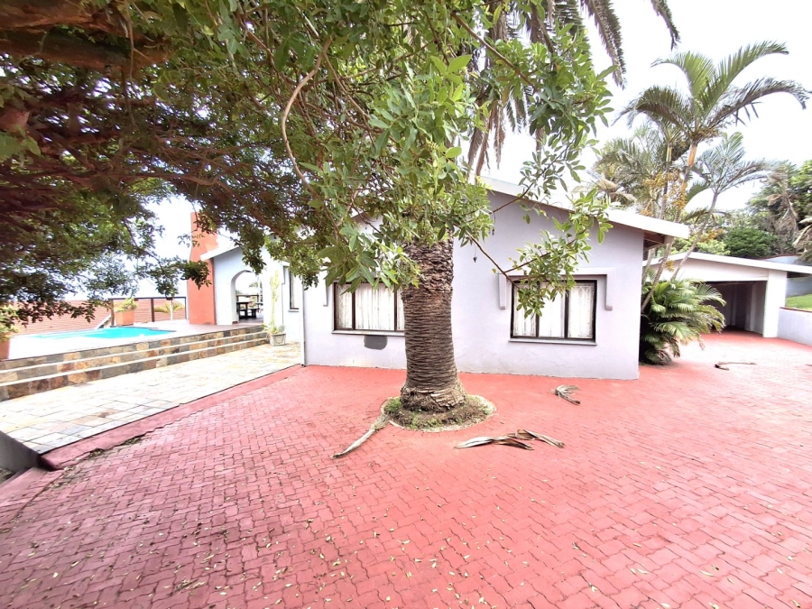 5 Bedroom Property for Sale in Black Rock KwaZulu-Natal