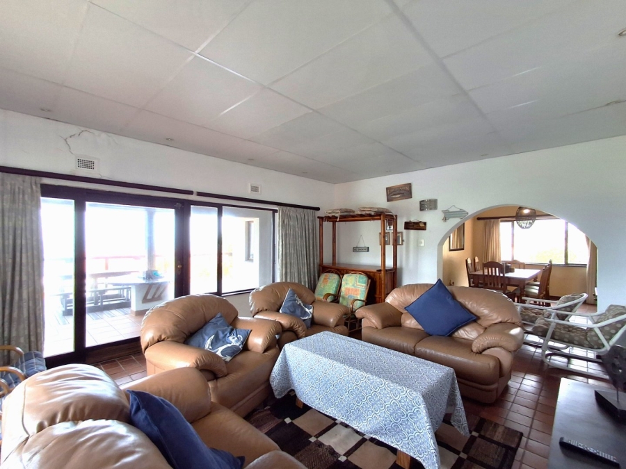 5 Bedroom Property for Sale in Black Rock KwaZulu-Natal