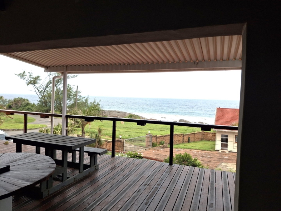 5 Bedroom Property for Sale in Black Rock KwaZulu-Natal