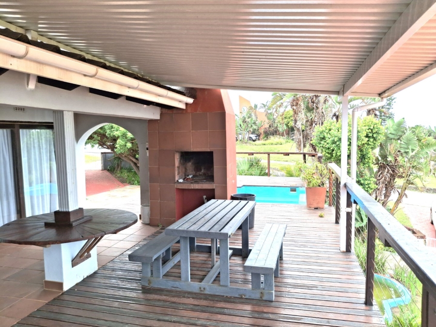 5 Bedroom Property for Sale in Black Rock KwaZulu-Natal