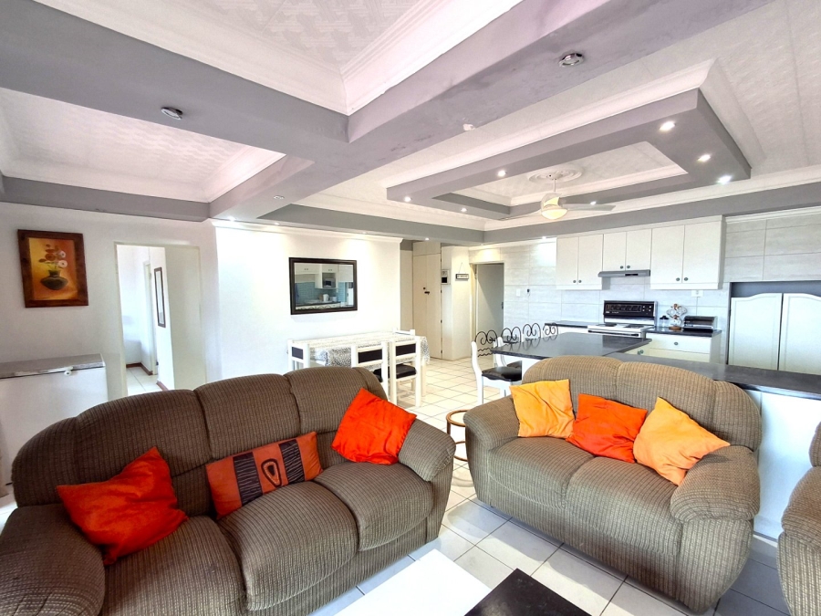 5 Bedroom Property for Sale in Black Rock KwaZulu-Natal