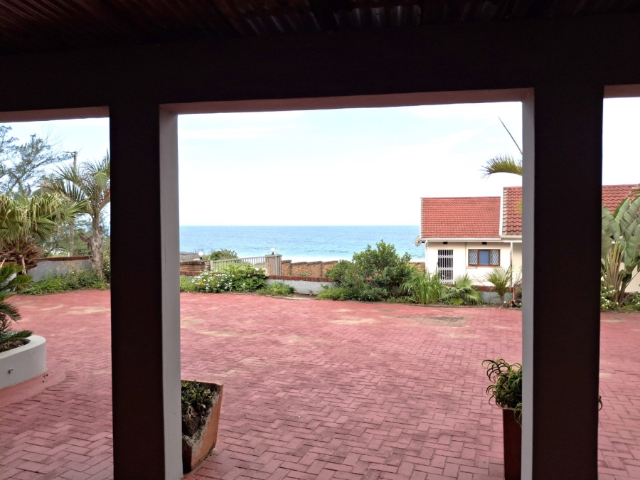 5 Bedroom Property for Sale in Black Rock KwaZulu-Natal