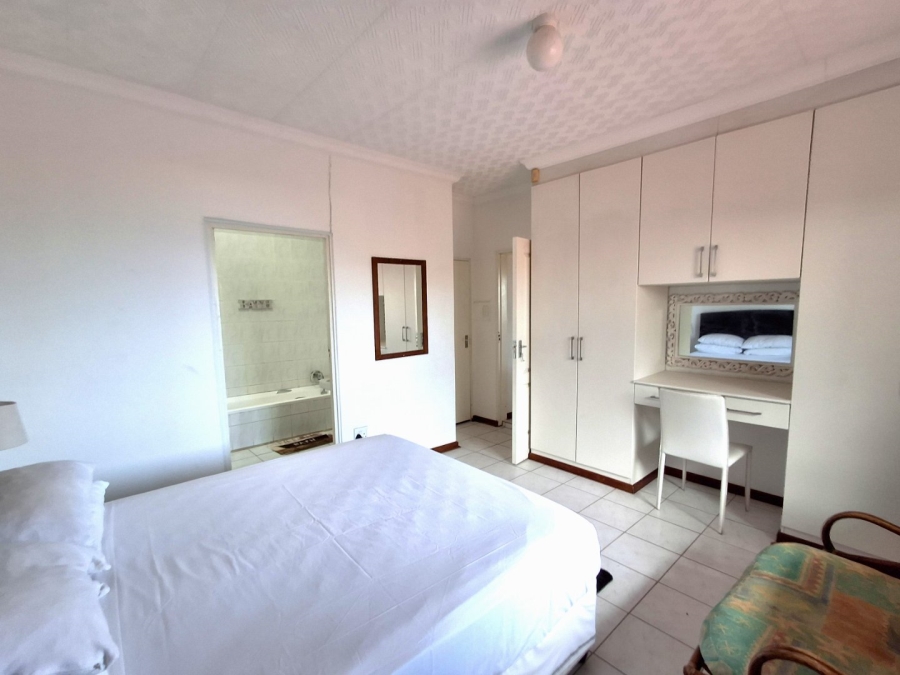 5 Bedroom Property for Sale in Black Rock KwaZulu-Natal