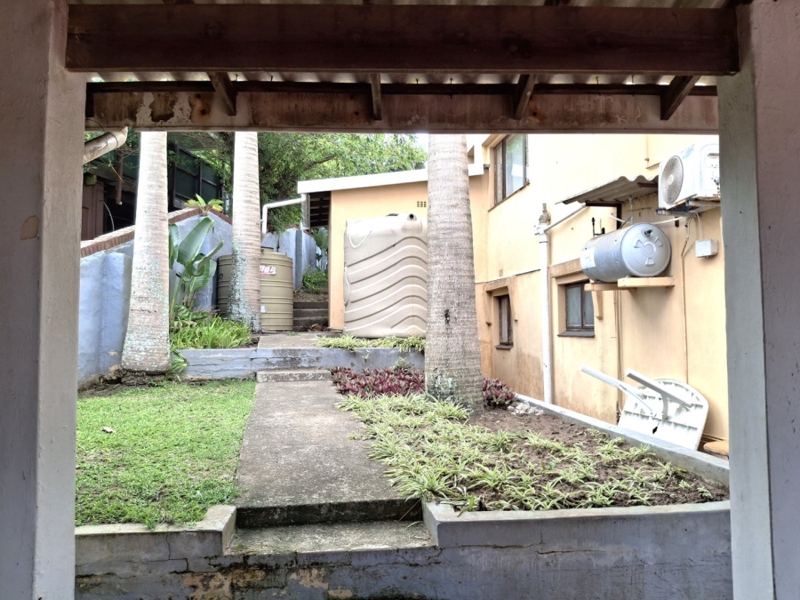 5 Bedroom Property for Sale in Black Rock KwaZulu-Natal