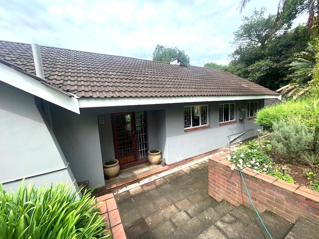 7 Bedroom Property for Sale in Worlds View KwaZulu-Natal
