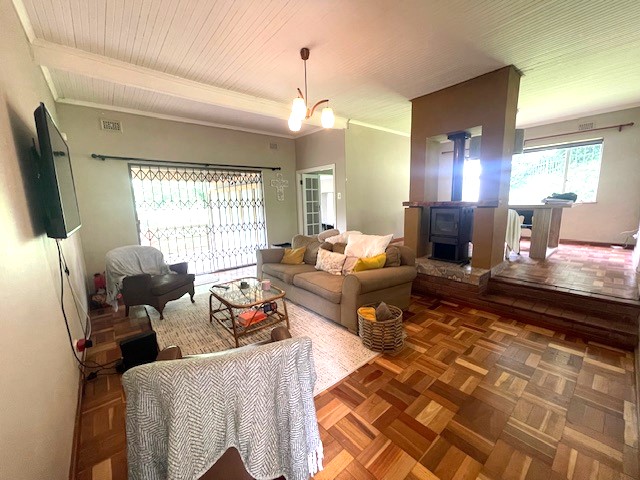 7 Bedroom Property for Sale in Worlds View KwaZulu-Natal