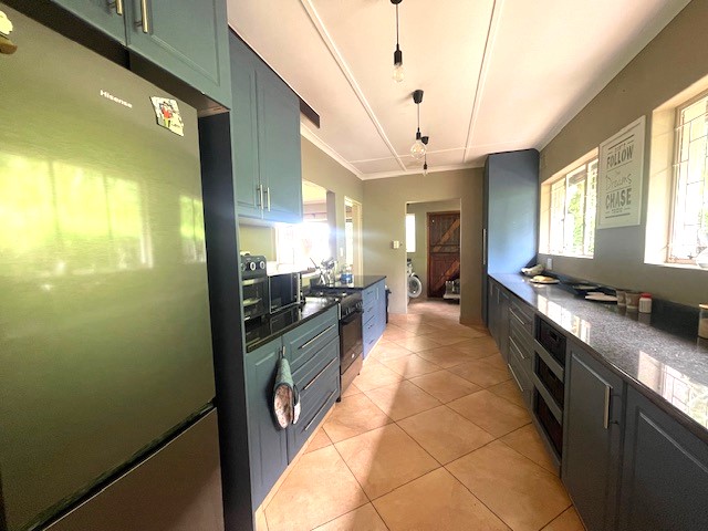 7 Bedroom Property for Sale in Worlds View KwaZulu-Natal