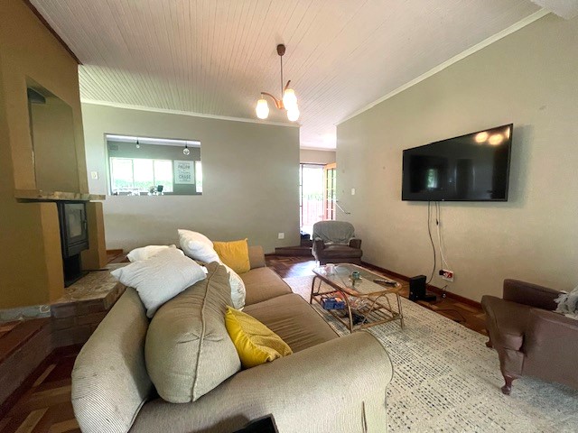 7 Bedroom Property for Sale in Worlds View KwaZulu-Natal