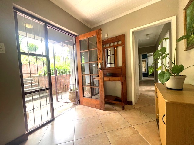 7 Bedroom Property for Sale in Worlds View KwaZulu-Natal