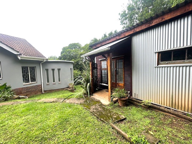 7 Bedroom Property for Sale in Worlds View KwaZulu-Natal