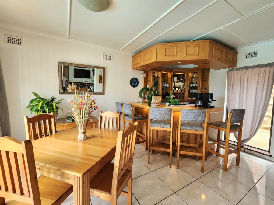 4 Bedroom Property for Sale in Athlone Park KwaZulu-Natal