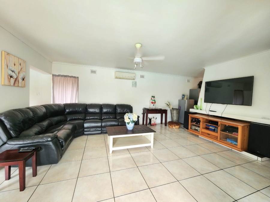 4 Bedroom Property for Sale in Athlone Park KwaZulu-Natal