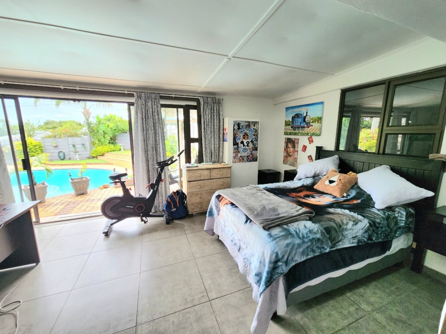 4 Bedroom Property for Sale in Athlone Park KwaZulu-Natal