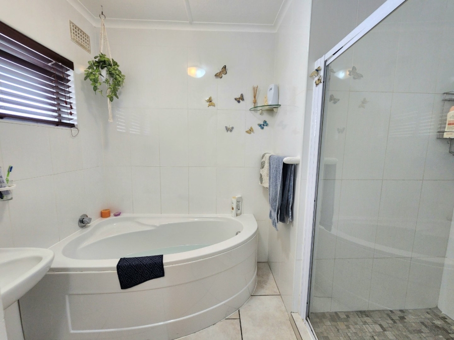 4 Bedroom Property for Sale in Athlone Park KwaZulu-Natal