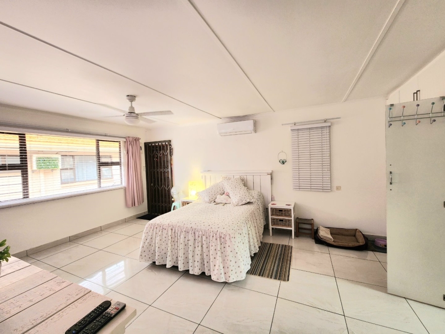 4 Bedroom Property for Sale in Athlone Park KwaZulu-Natal