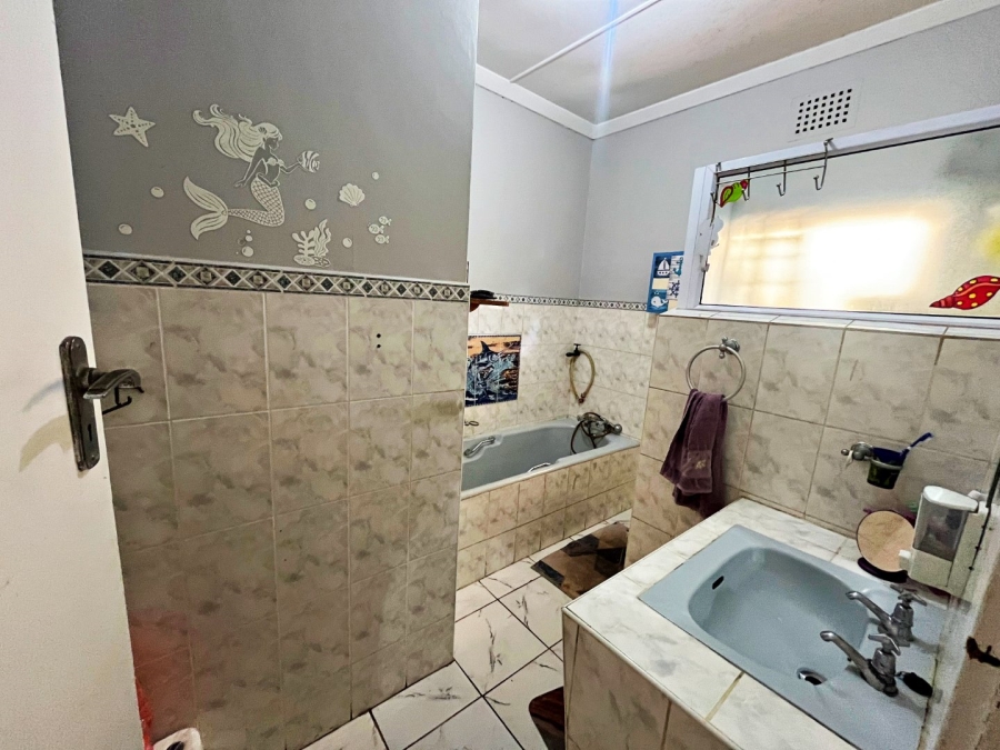 To Let 3 Bedroom Property for Rent in Bluff KwaZulu-Natal