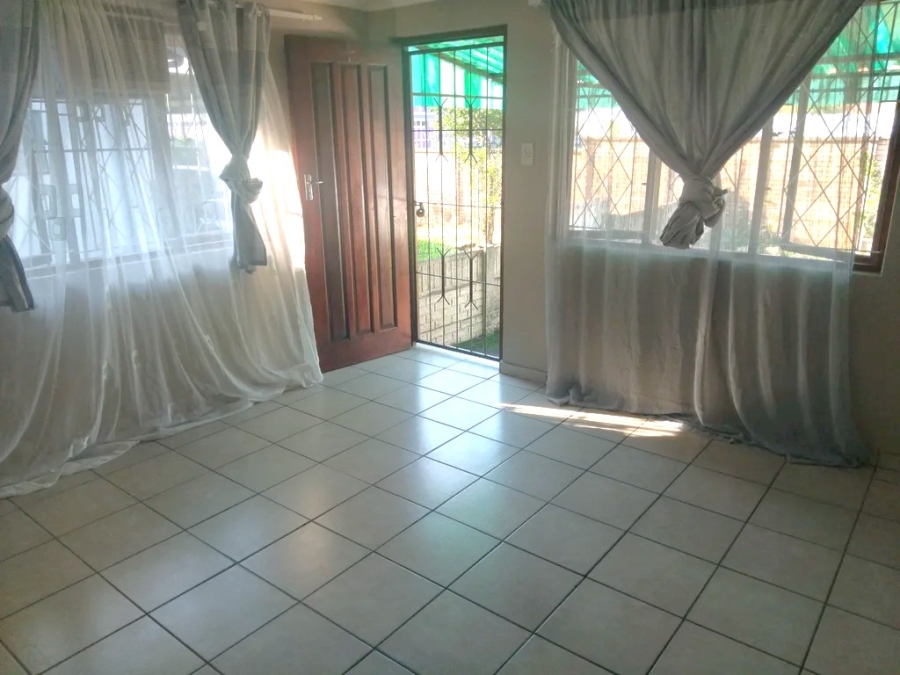 To Let 1 Bedroom Property for Rent in Pinetown KwaZulu-Natal