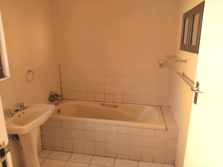 To Let 1 Bedroom Property for Rent in Pinetown KwaZulu-Natal