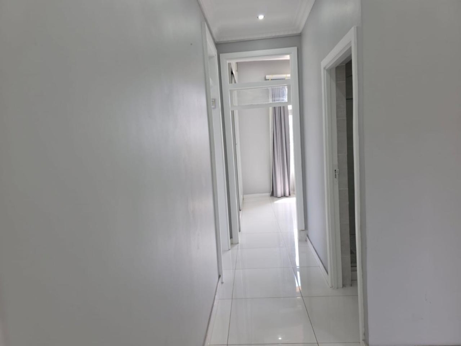 To Let 3 Bedroom Property for Rent in South Beach KwaZulu-Natal