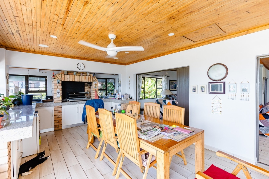 5 Bedroom Property for Sale in Manaba Beach KwaZulu-Natal